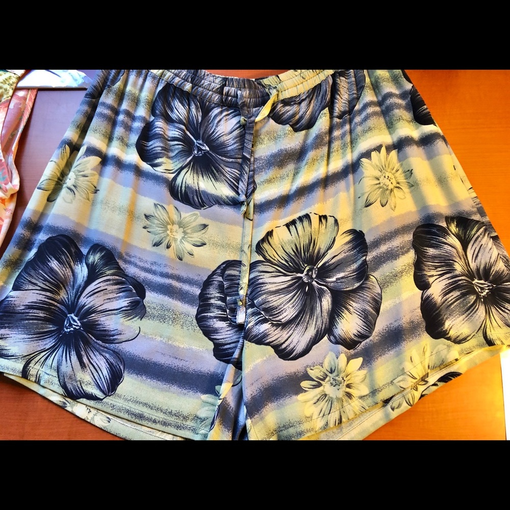 TOMMY BAHAMA
